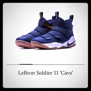 Lebron Soldier XI 11 navy blue basketball
